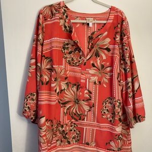 NWOT Women's Floral Top